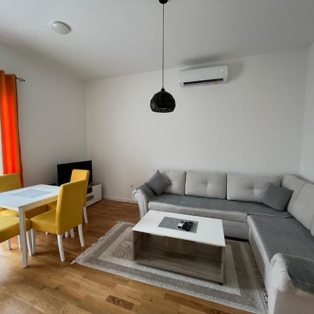 Apartment Dora Cetinje Exterior photo