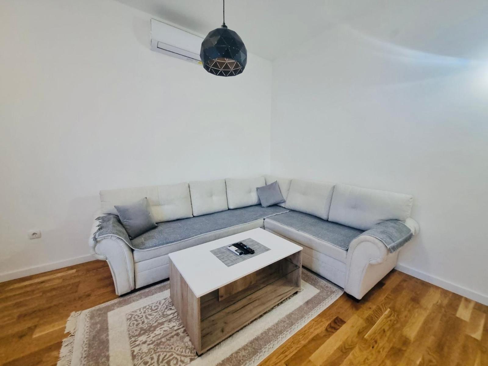 Apartment Dora Cetinje Exterior photo